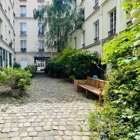 Architect-designed Duplex Saint-germain-des-pres *