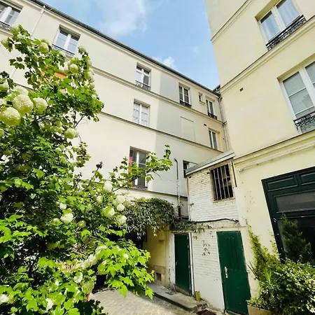 Architect-designed Duplex Saint-germain-des-pres *